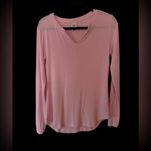 CAbi Soft Pink Long Sleeve Ribbed V-Neck Top, XS but can fit larger.